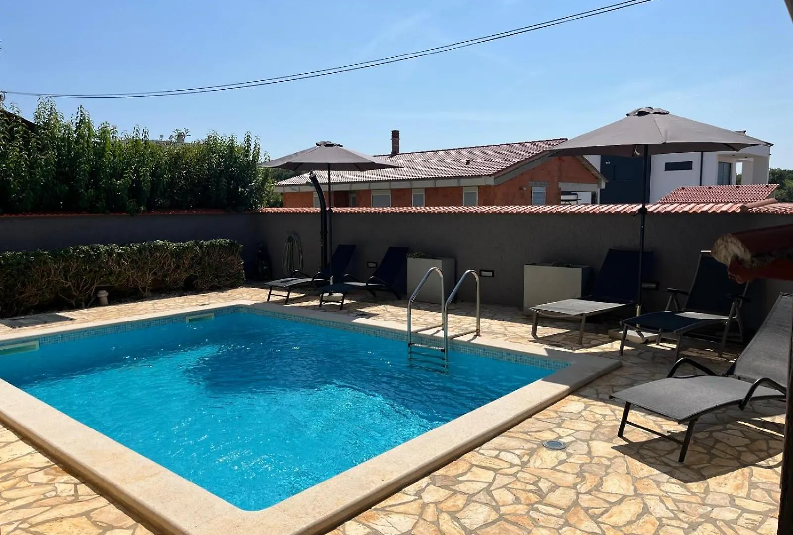 Villa Lara 1 Liznjan Holiday home